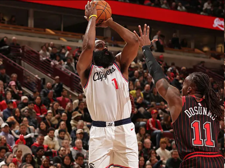 快船近16战13胜埋隐患!小卡缺战时4胜9负 第3次让对手进24+三分